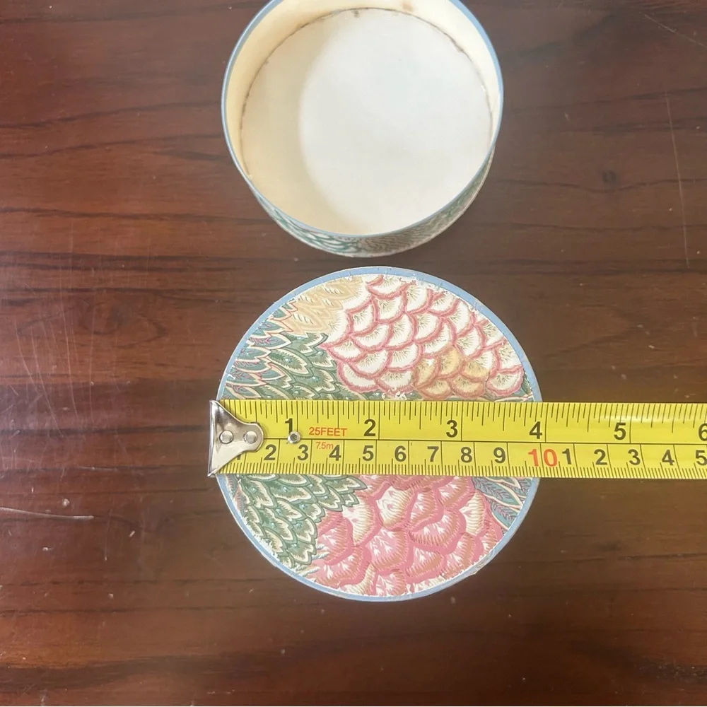 Free item: small jewelry box